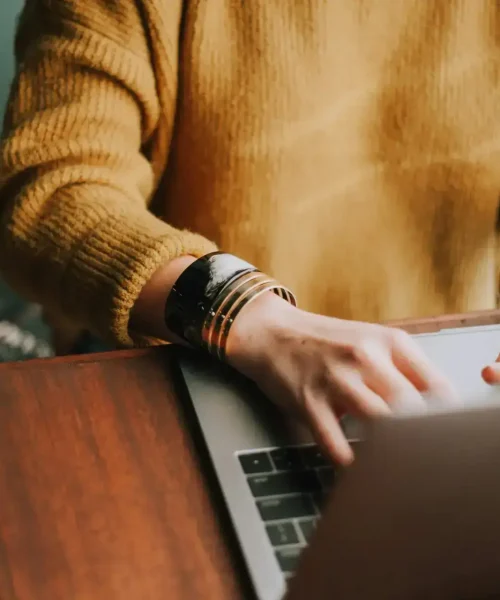 Bildungsurlaub, Achtsamkeitstraining, Beratung für Einzelpersonen und Teams in Unternehmen,